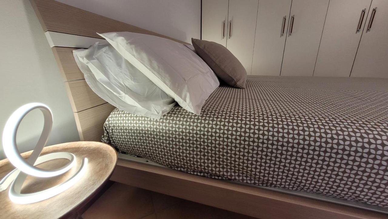 Dimora Larius Apartment Комо Екстериор снимка